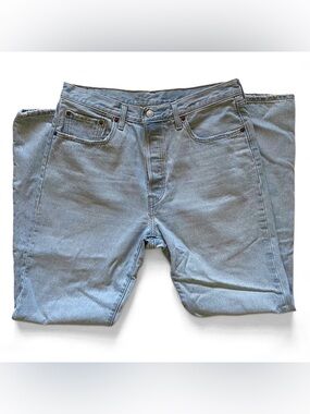Levi’s 501 Light Blue Straight Jeans 32W x 32L